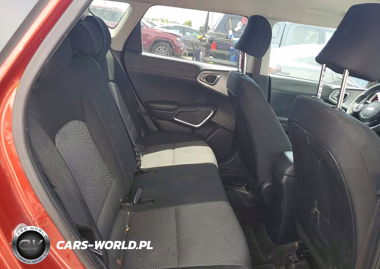 2021 Kia Soul VIN:KNDJ23AU4M7754114 - 11