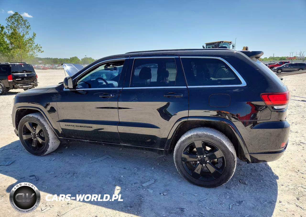 2015 Jeep Grand Cherokee Laredo VIN:1C4RJFAG0FC919118 - 2
