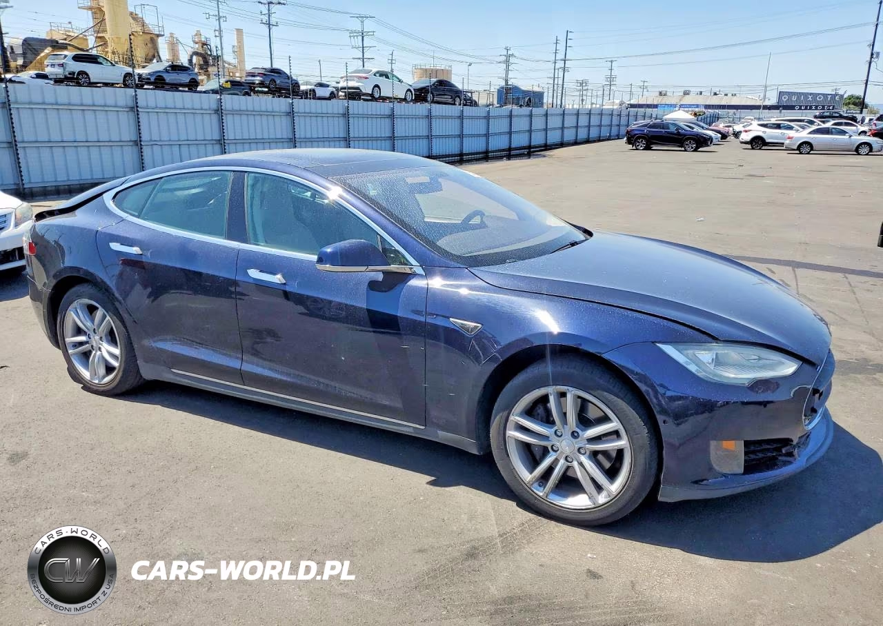 2013 Tesla Model S VIN:5YJSA1AG9DFP04681 - 4