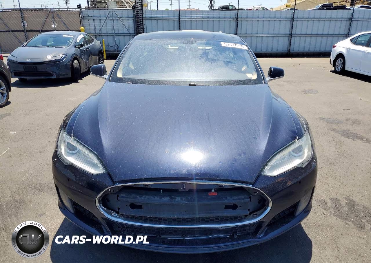 2013 Tesla Model S VIN:5YJSA1AG9DFP04681 - 5