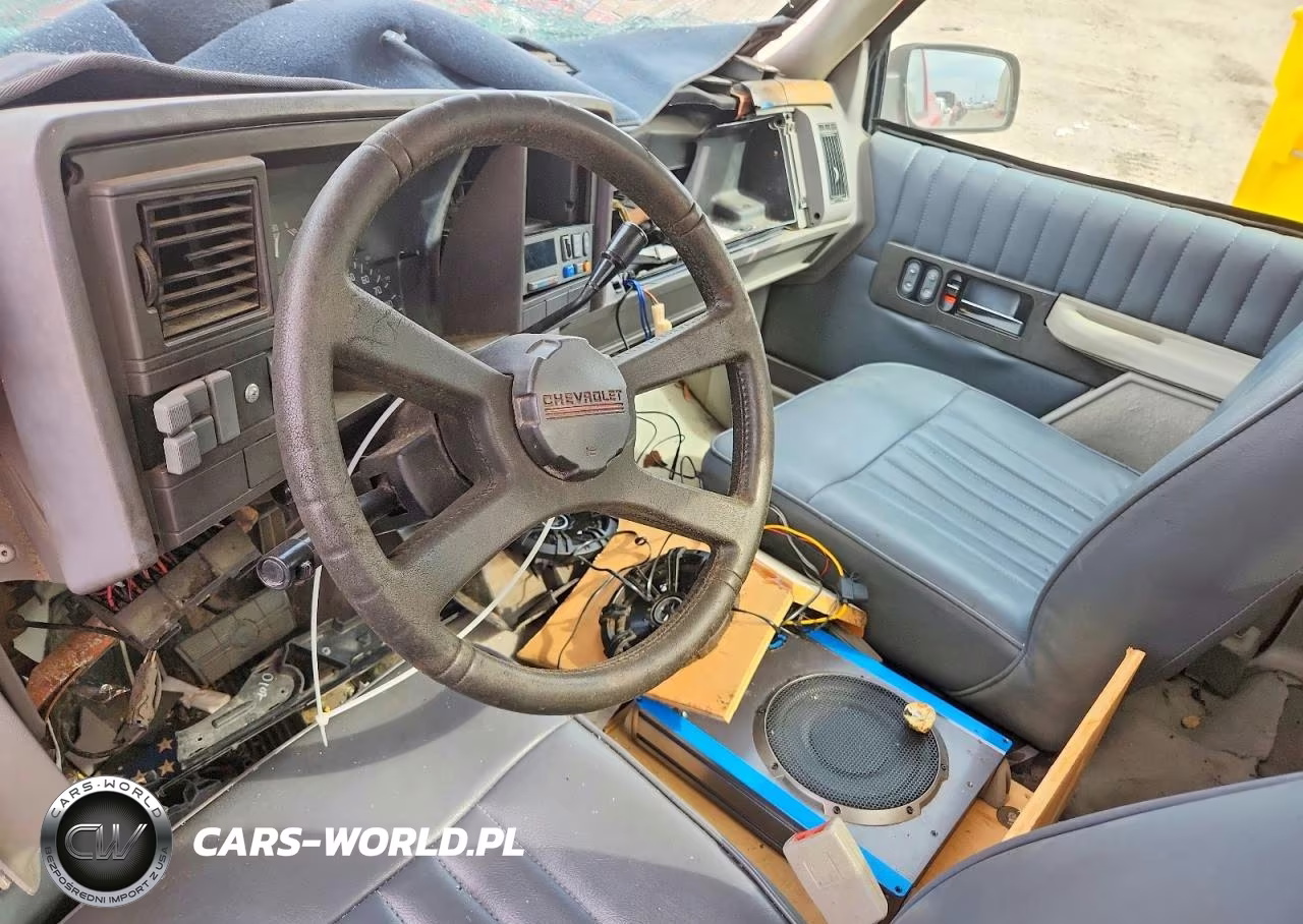 1993 Chevrolet Gmt-400 C1500 VIN:1GBDC14K5PZ127556 - 8