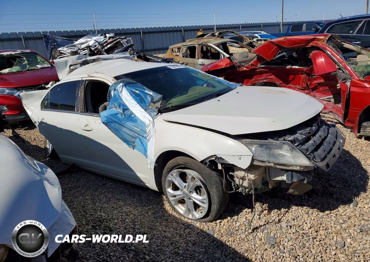2012 Ford Fusion Se VIN:3FAHP0HA9CR320083 - 4