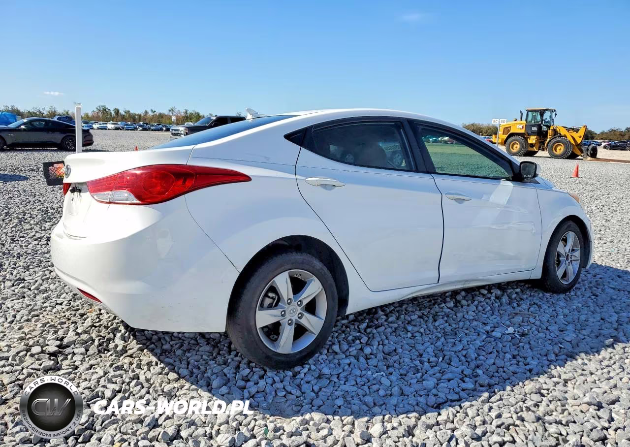 2013 Hyundai Elantra Gls VIN:5NPDH4AE6DH240481 - 3