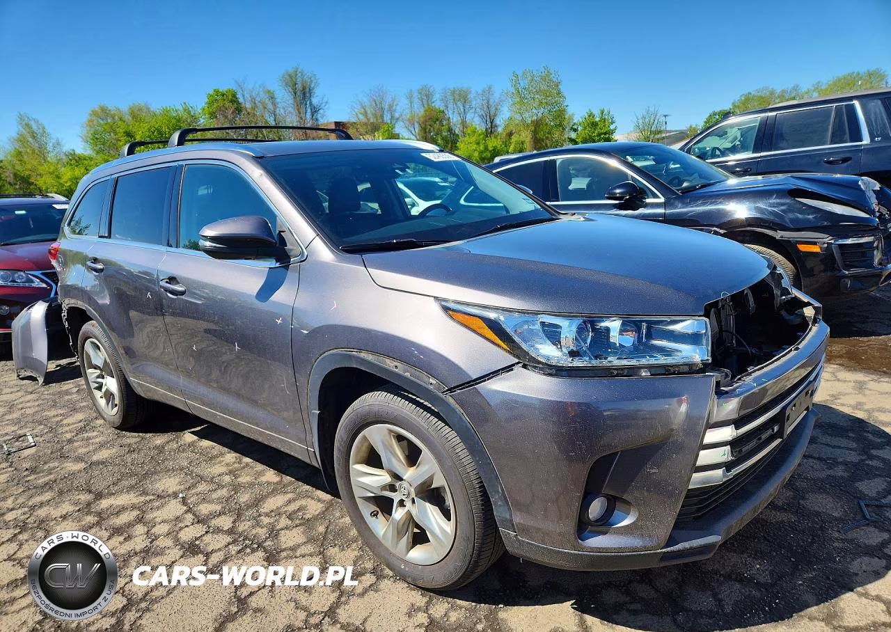 2018 Toyota Highlander Limited VIN:5TDDZRFH7JS855477 - 4