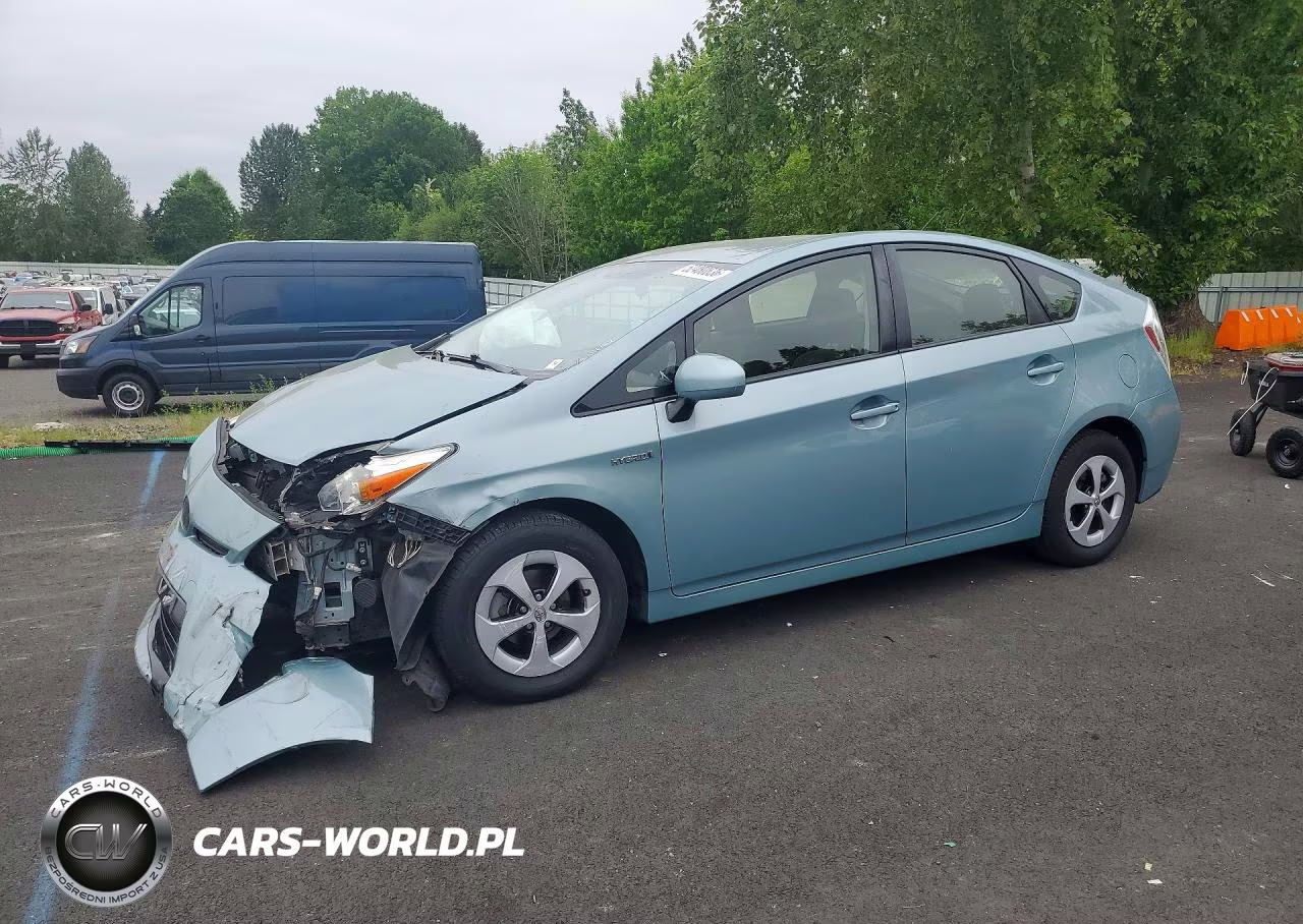 2013 Toyota Prius Three – zdjęcie 1 z 12