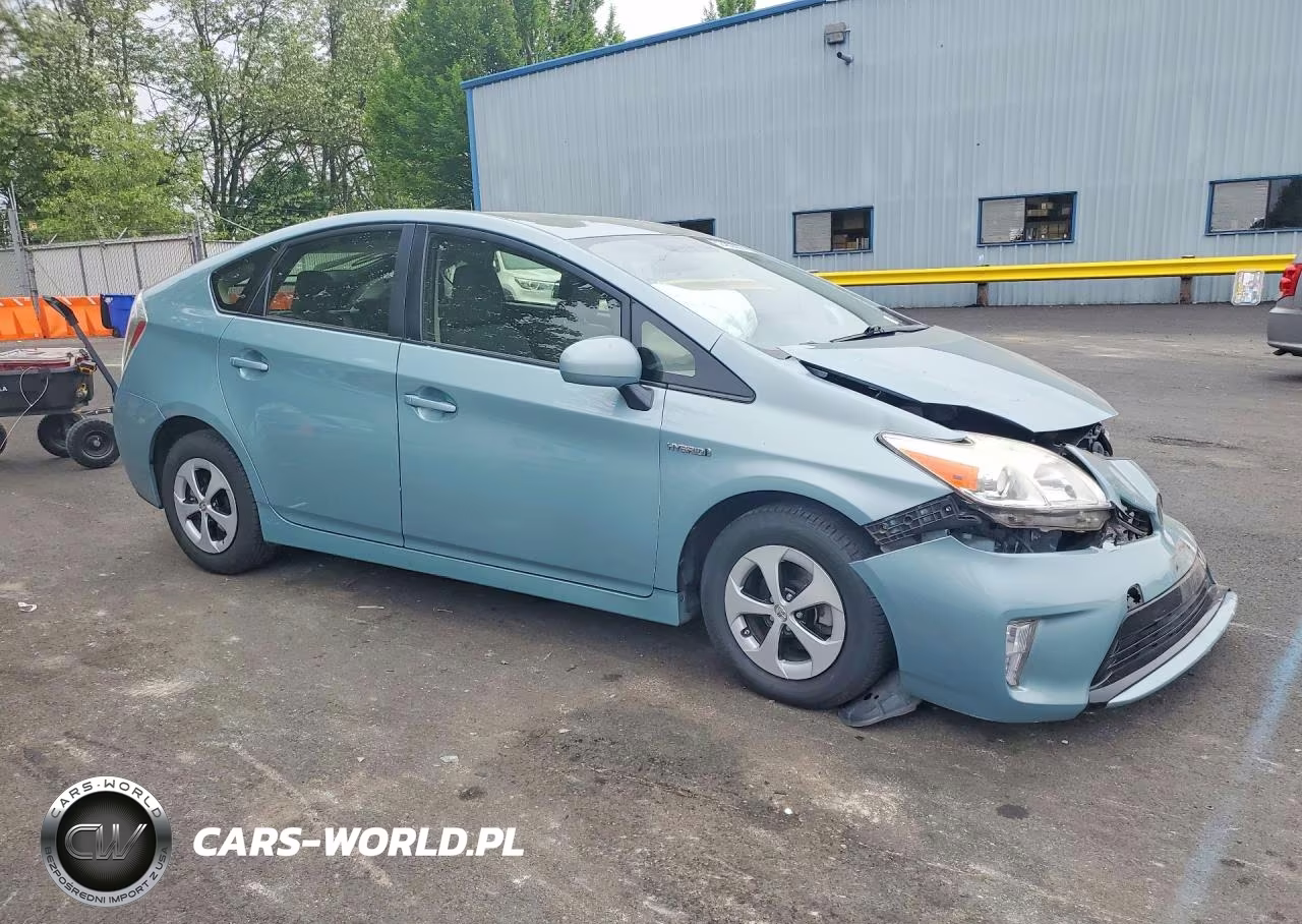 2013 Toyota Prius Three VIN:JTDKN3DU7D1692413 - 4