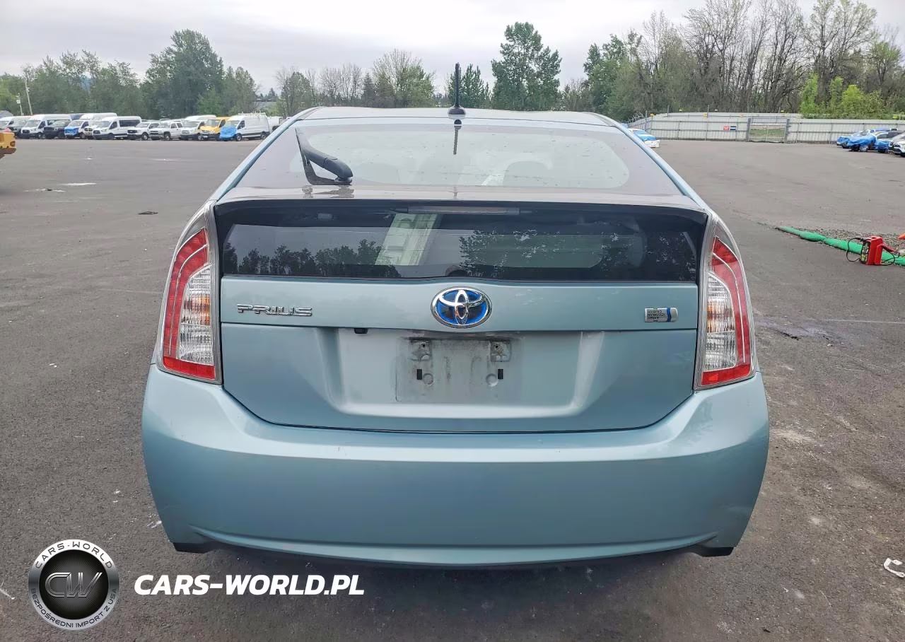 2013 Toyota Prius Three VIN:JTDKN3DU7D1692413 - 6