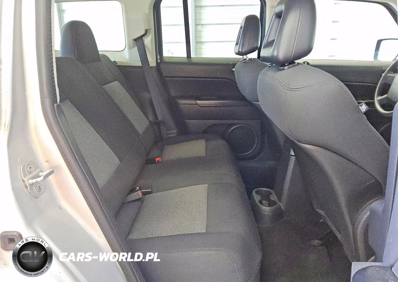 2009 Jeep Patriot Sport VIN:1J4FF28BX9D152443 - 10