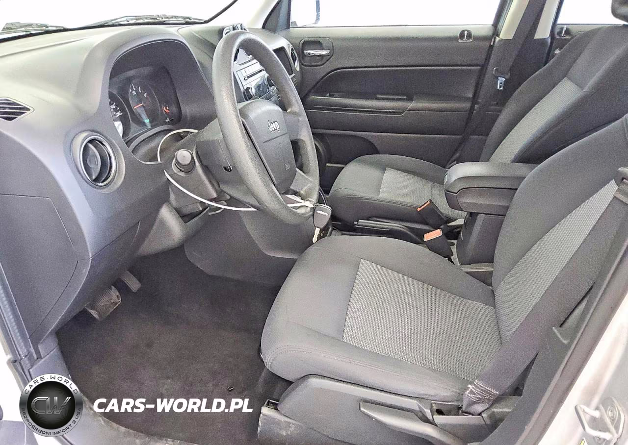 2009 Jeep Patriot Sport VIN:1J4FF28BX9D152443 - 7