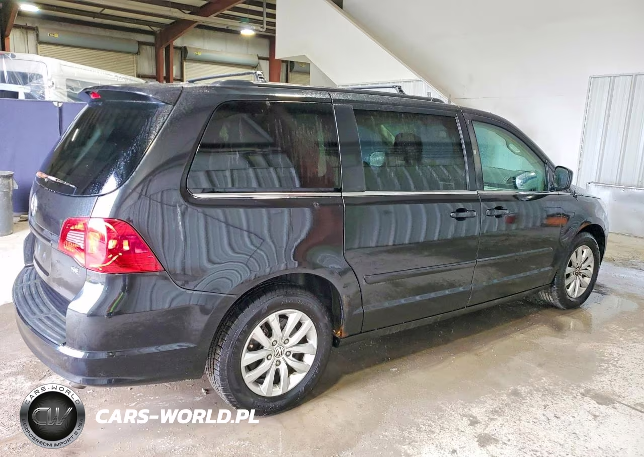 2013 Volkswagen Routan Se VIN:2C4RVABG1DR725532 - 3