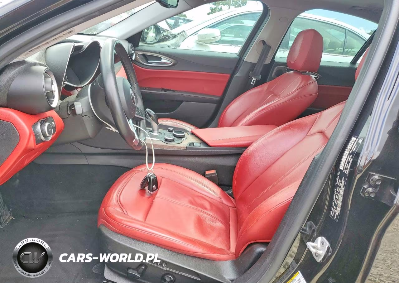 2017 Alfa Romeo Giulia VIN:ZARFAECN3H7551513 - 7