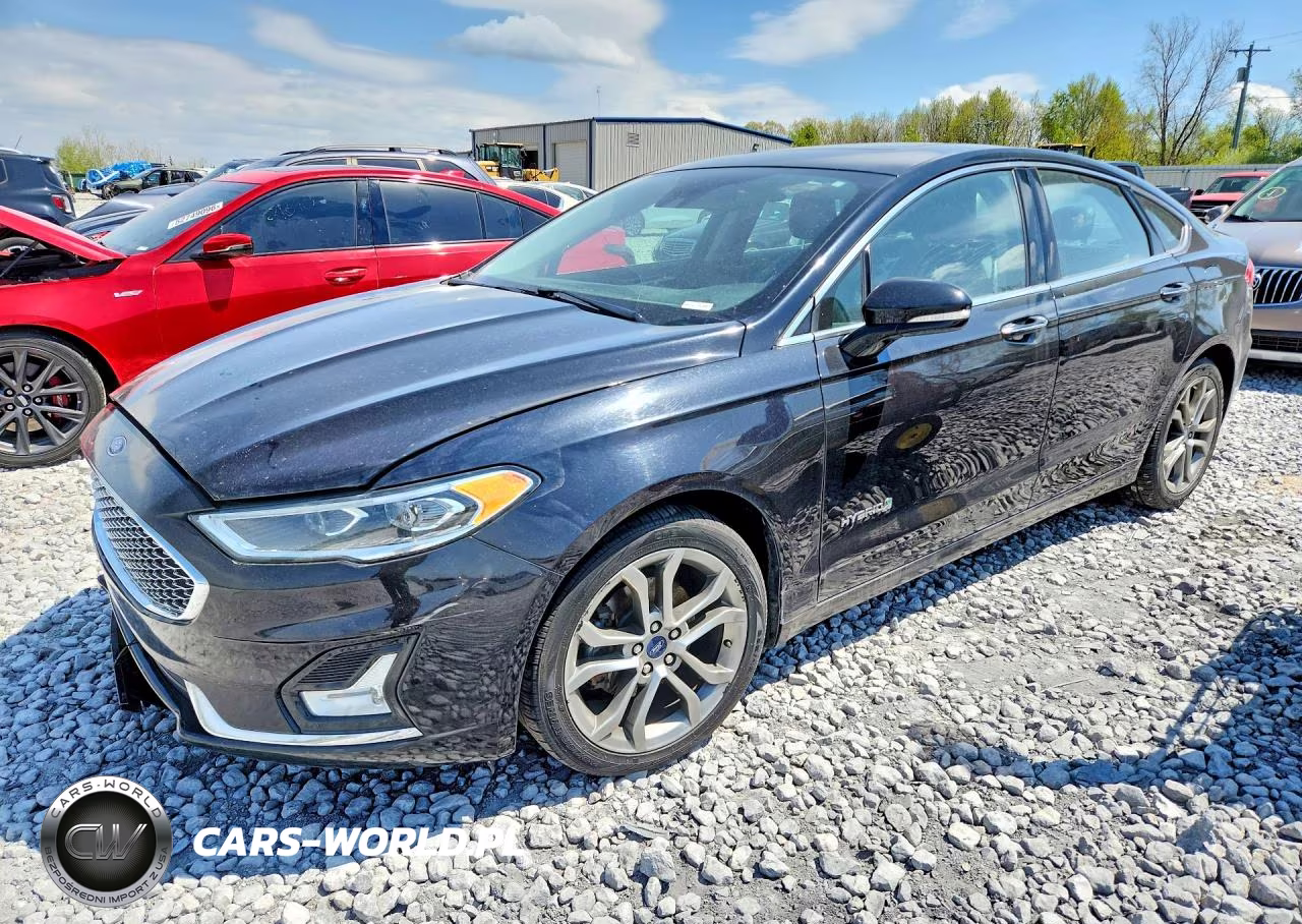 2019 Ford Fusion Titanium – zdjęcie 1 z 13