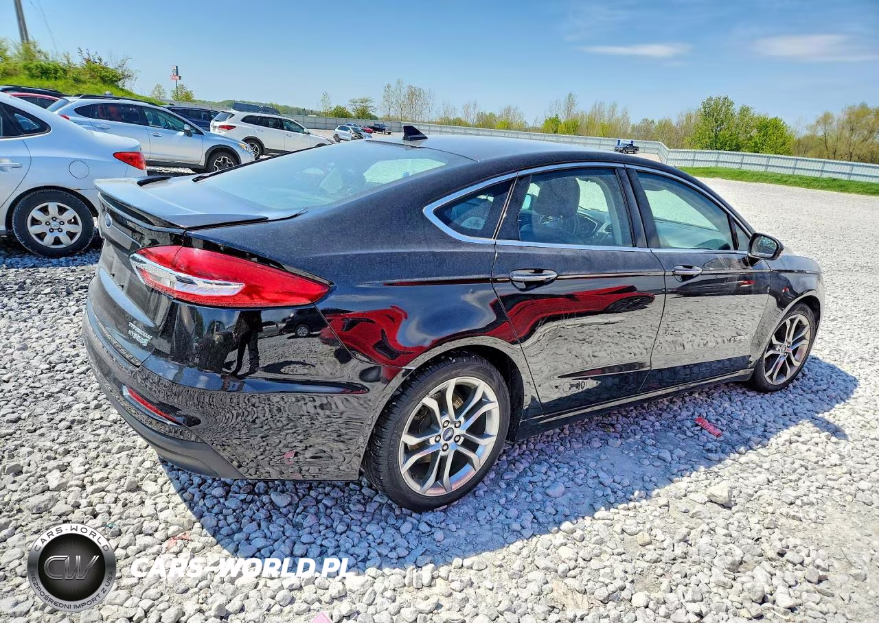 2019 Ford Fusion Titanium VIN:3FA6P0RU4KR120470 - 3