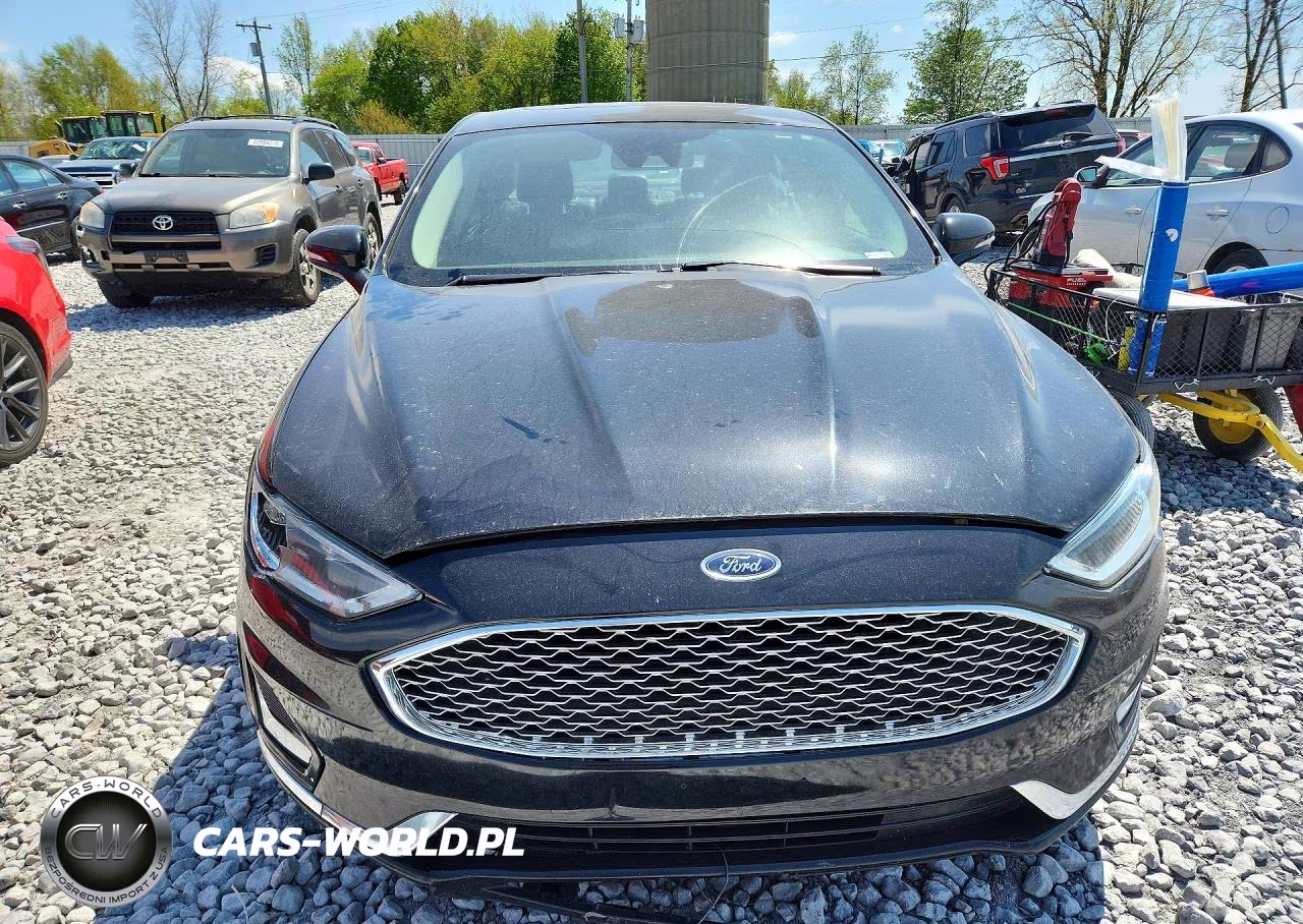 2019 Ford Fusion Titanium VIN:3FA6P0RU4KR120470 - 5