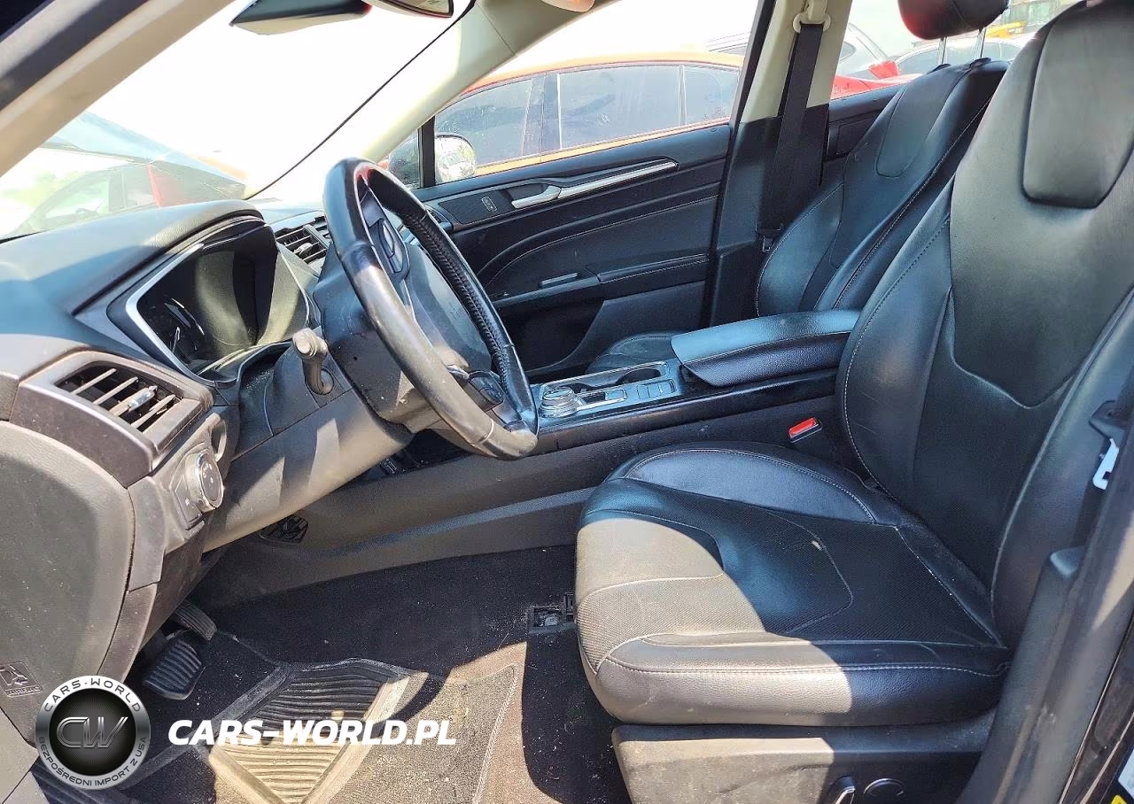 2019 Ford Fusion Titanium VIN:3FA6P0RU4KR120470 - 7