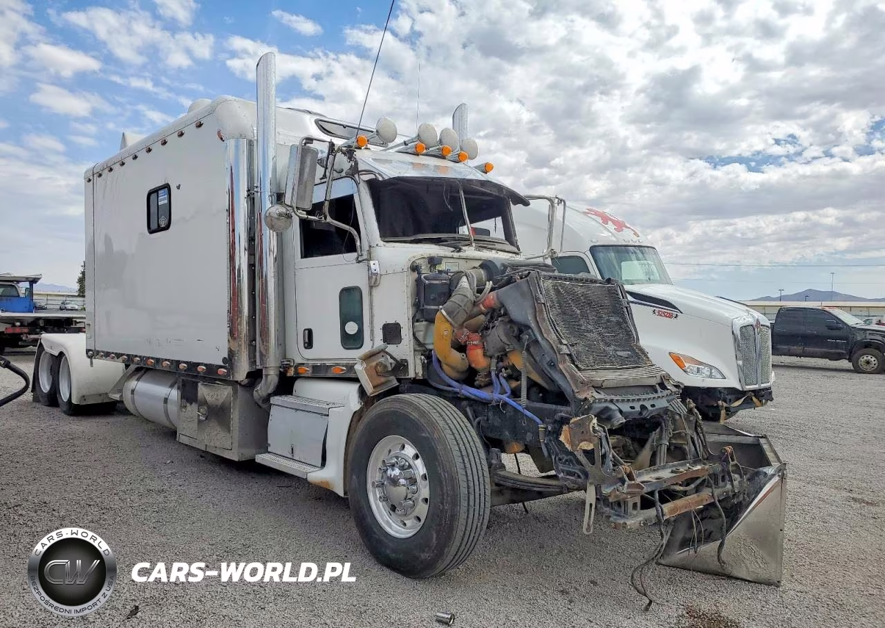 2007 Peterbilt 386 Semi Truck