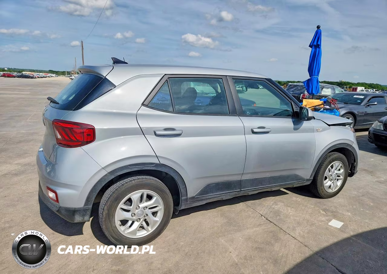 2021 Hyundai Venue Se VIN:KMHRB8A3XMU096366 - 3