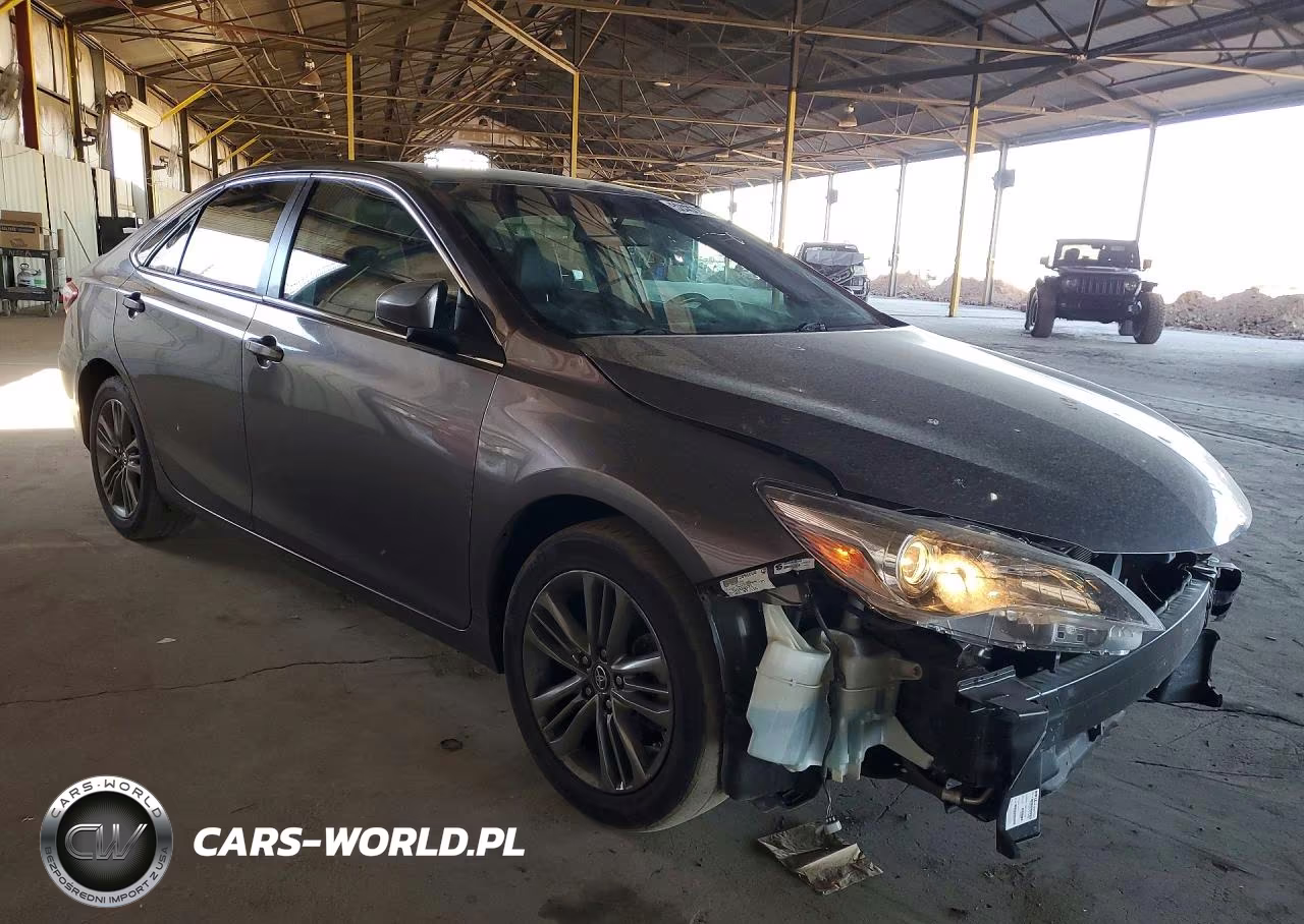 2016 Toyota Camry Se VIN:4T1BF1FK1GU238606 - 4