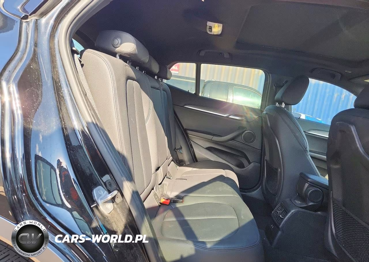 2018 BMW X2 xDrive28I VIN:WBXYJ5C30JEF79312 - 10