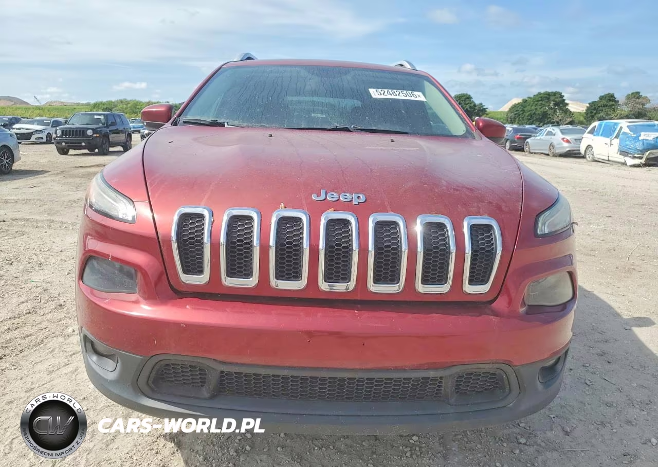 2015 Jeep Cherokee Latitude VIN:1C4PJMCB3FW739076 - 5