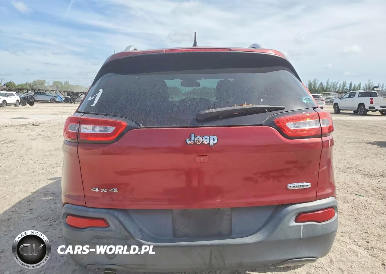 2015 Jeep Cherokee Latitude VIN:1C4PJMCB3FW739076 - 6