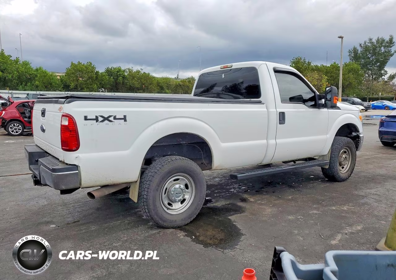 2015 Ford F250 Super Duty VIN:1FTBF2B67FED20903 - 3