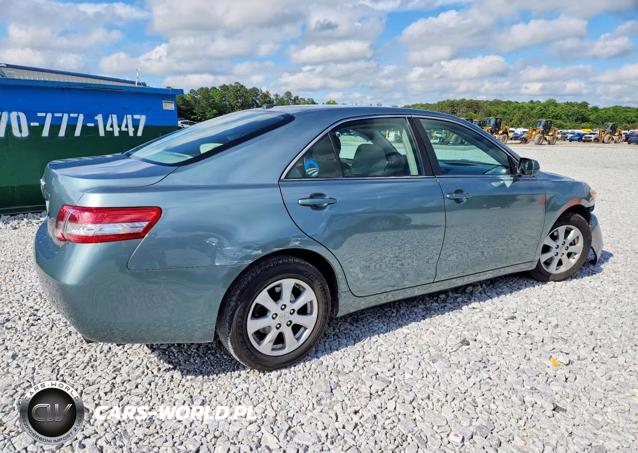 2011 Toyota Camry Le VIN:4T1BF3EK8BU610786 - 3