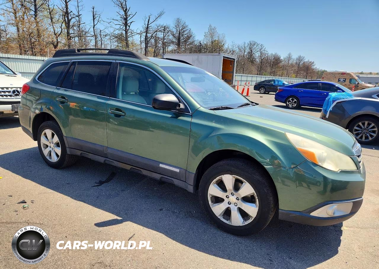 2011 Subaru Outback 2.5I Premium VIN:4S4BRBCC4B3420213 - 4