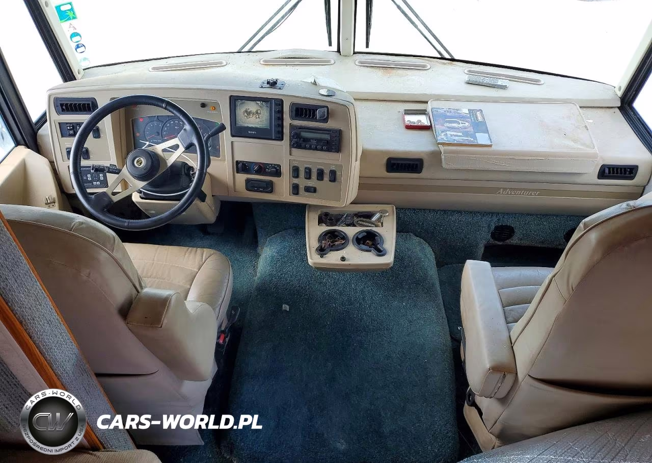 2005 Winnebago Adventurer C VIN:5B4MP67G143393603 - 5