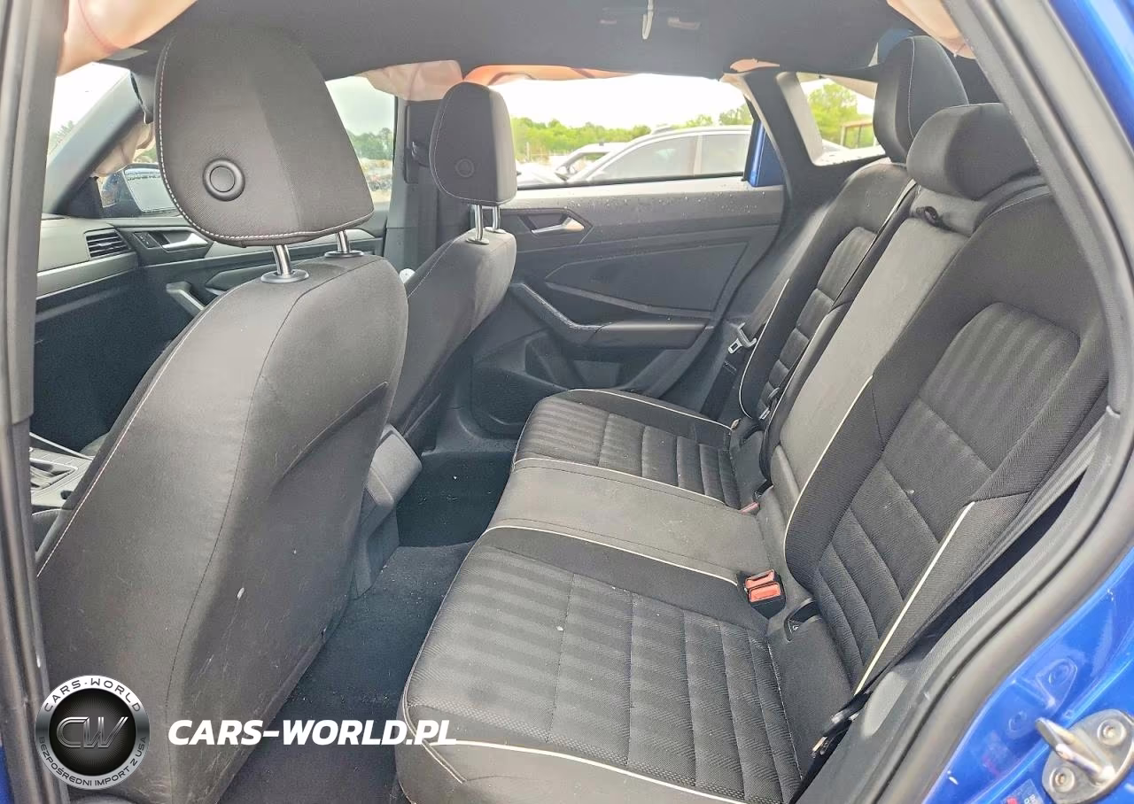 2023 Volkswagen Jetta Sport VIN:3VWBM7BUXPM010741 - 10