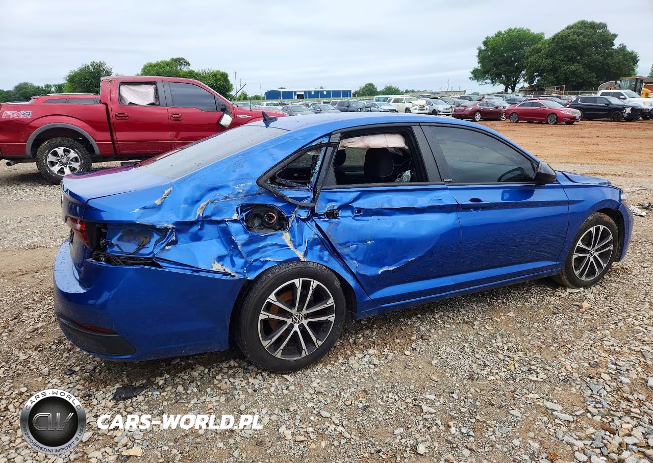 2023 Volkswagen Jetta Sport VIN:3VWBM7BUXPM010741 - 3