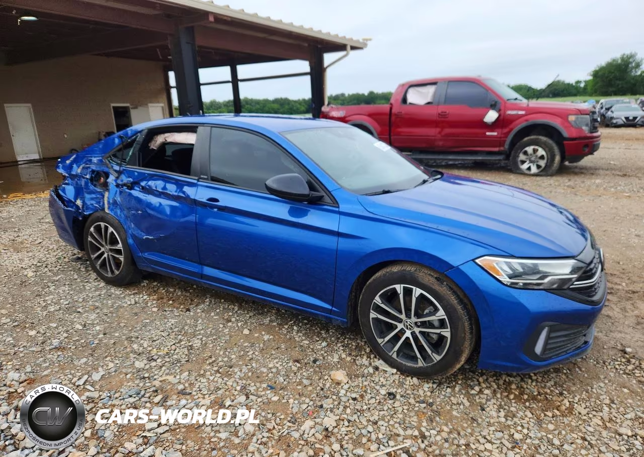 2023 Volkswagen Jetta Sport VIN:3VWBM7BUXPM010741 - 4