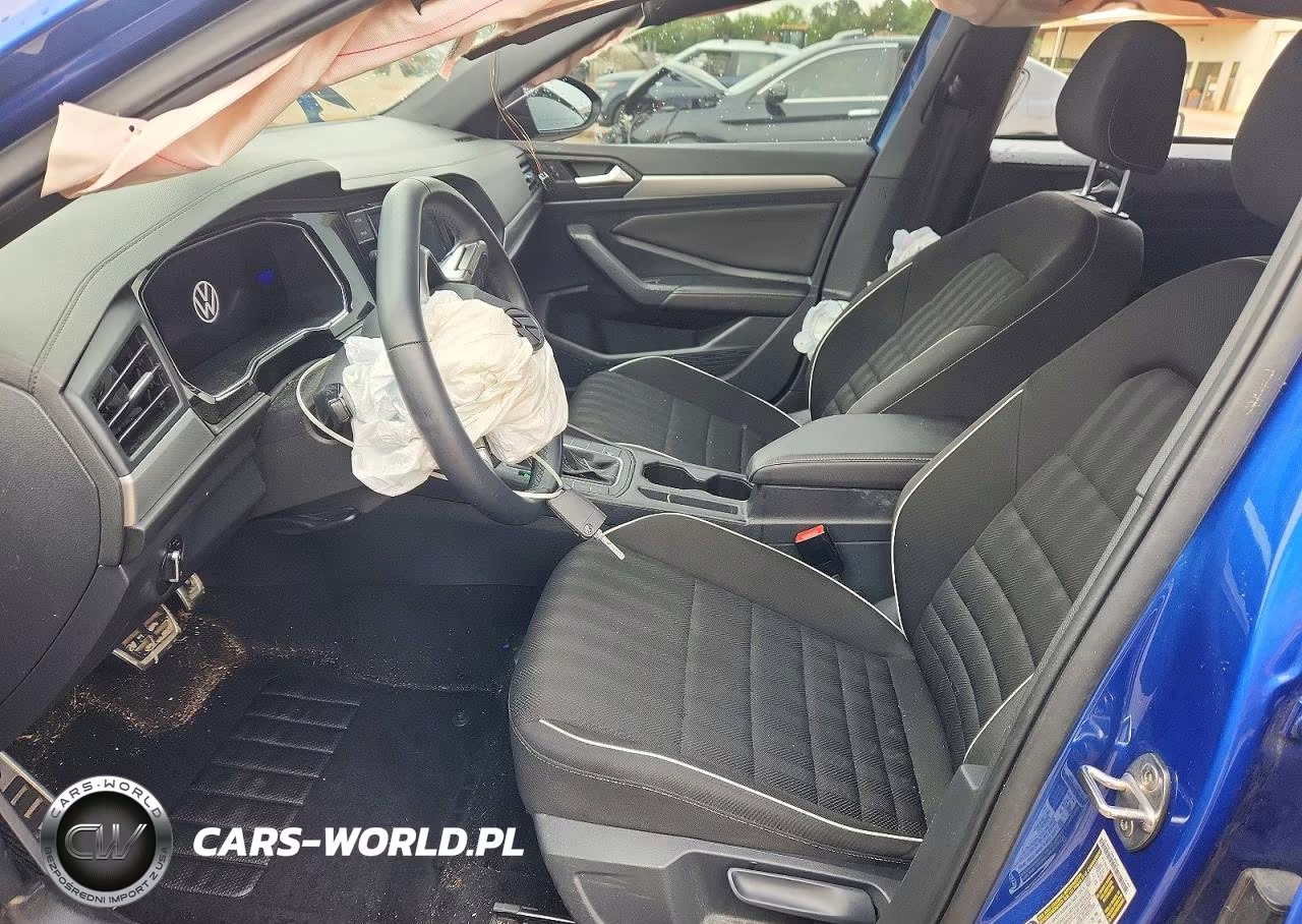2023 Volkswagen Jetta Sport VIN:3VWBM7BUXPM010741 - 7