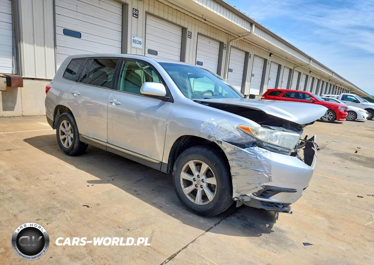 2013 Toyota Highlander Base VIN:5TDZK3EH2DS090997 - 4