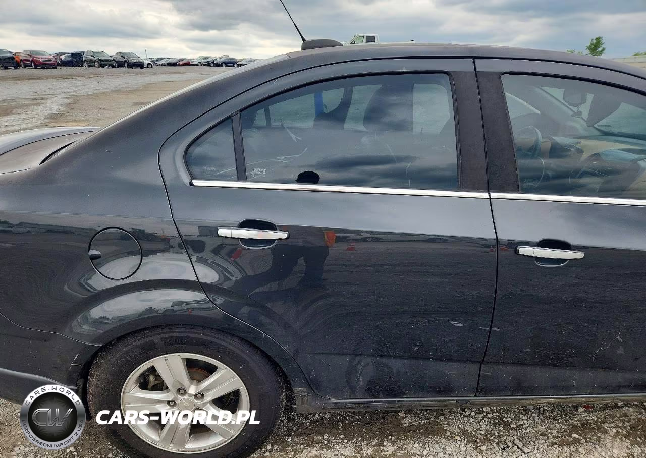 2015 Chevrolet Sonic Ltz VIN:1G1JE5SB2F4174650 - 10