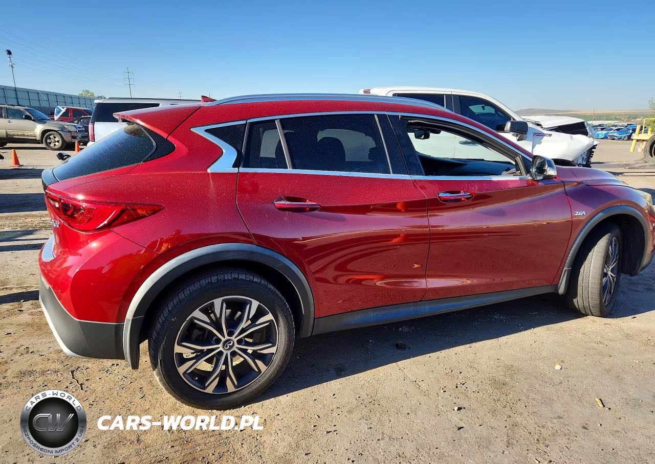 2017 Infiniti Qx30 Premium VIN:SJKCH5CR0HA025609 - 3