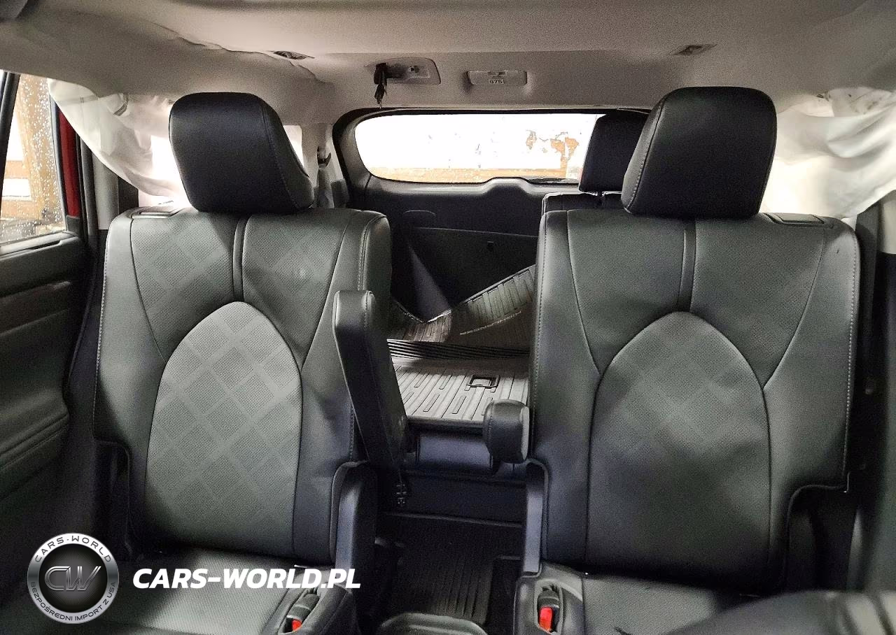 2022 Toyota Highlander Hybrid Platinum VIN:5TDEBRCH8NS073482 - 10
