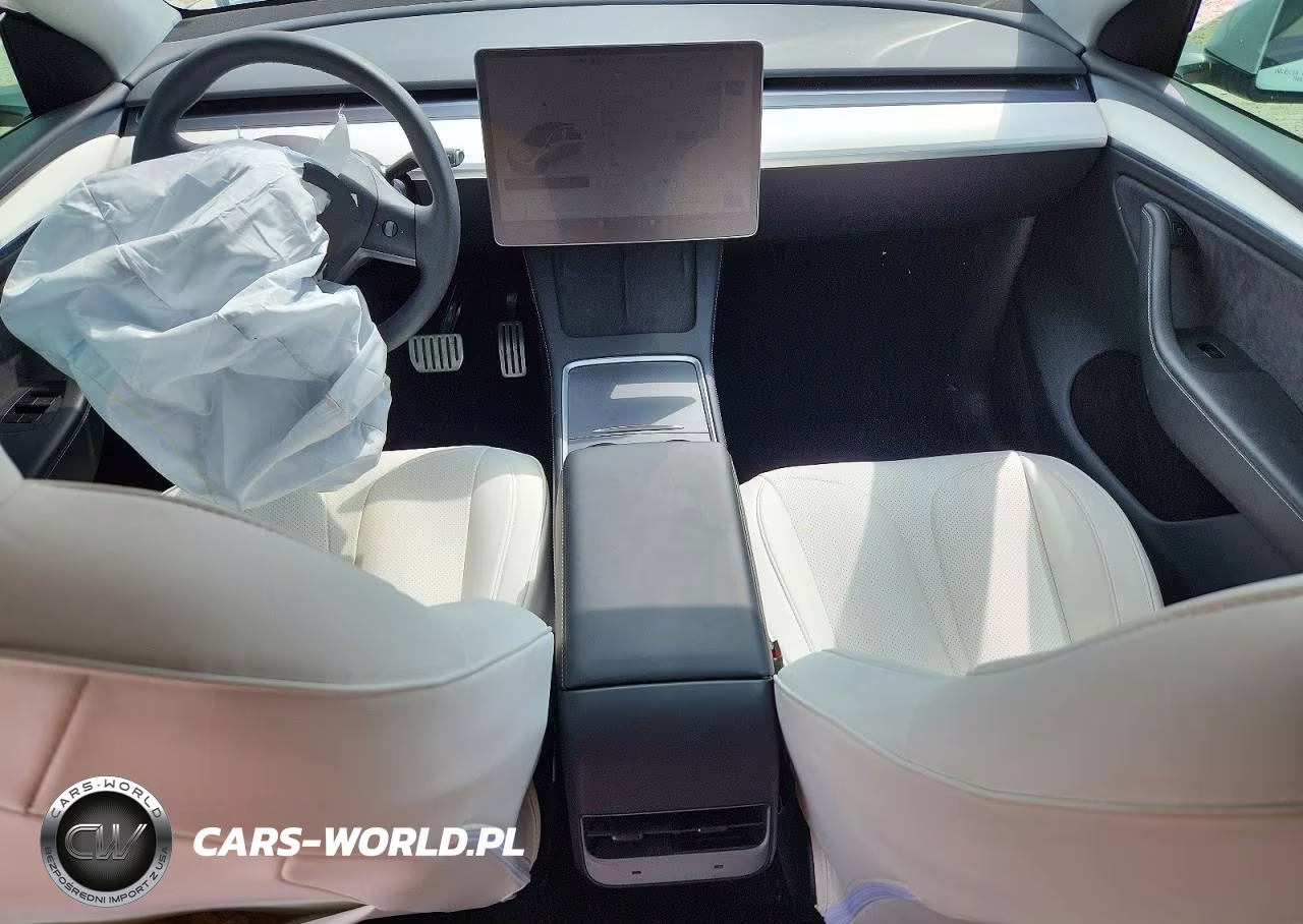 2025 Tesla Model Y VIN:7SAYGDEF7SA339894 - 8