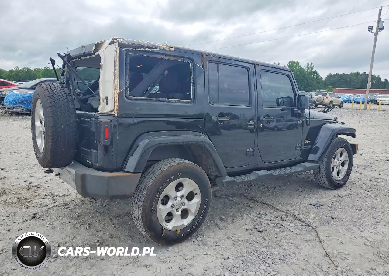 2014 Jeep Wrangler Unlimited Sahara VIN:1C4BJWEG1EL109913 - 3