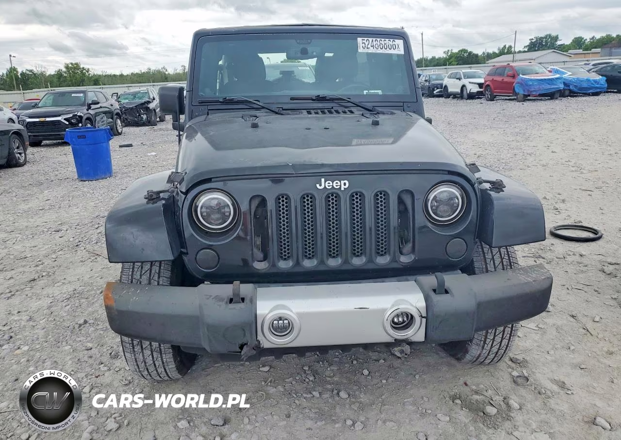 2014 Jeep Wrangler Unlimited Sahara VIN:1C4BJWEG1EL109913 - 5