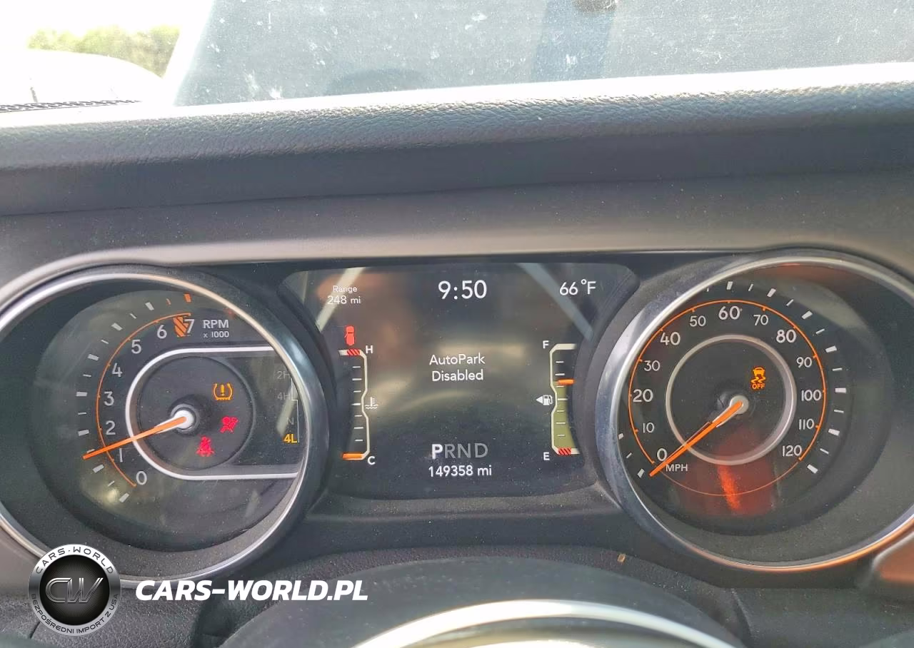 2020 Jeep Wrangler Unlimited Sport VIN:1C4HJXDG9LW216589 - 9