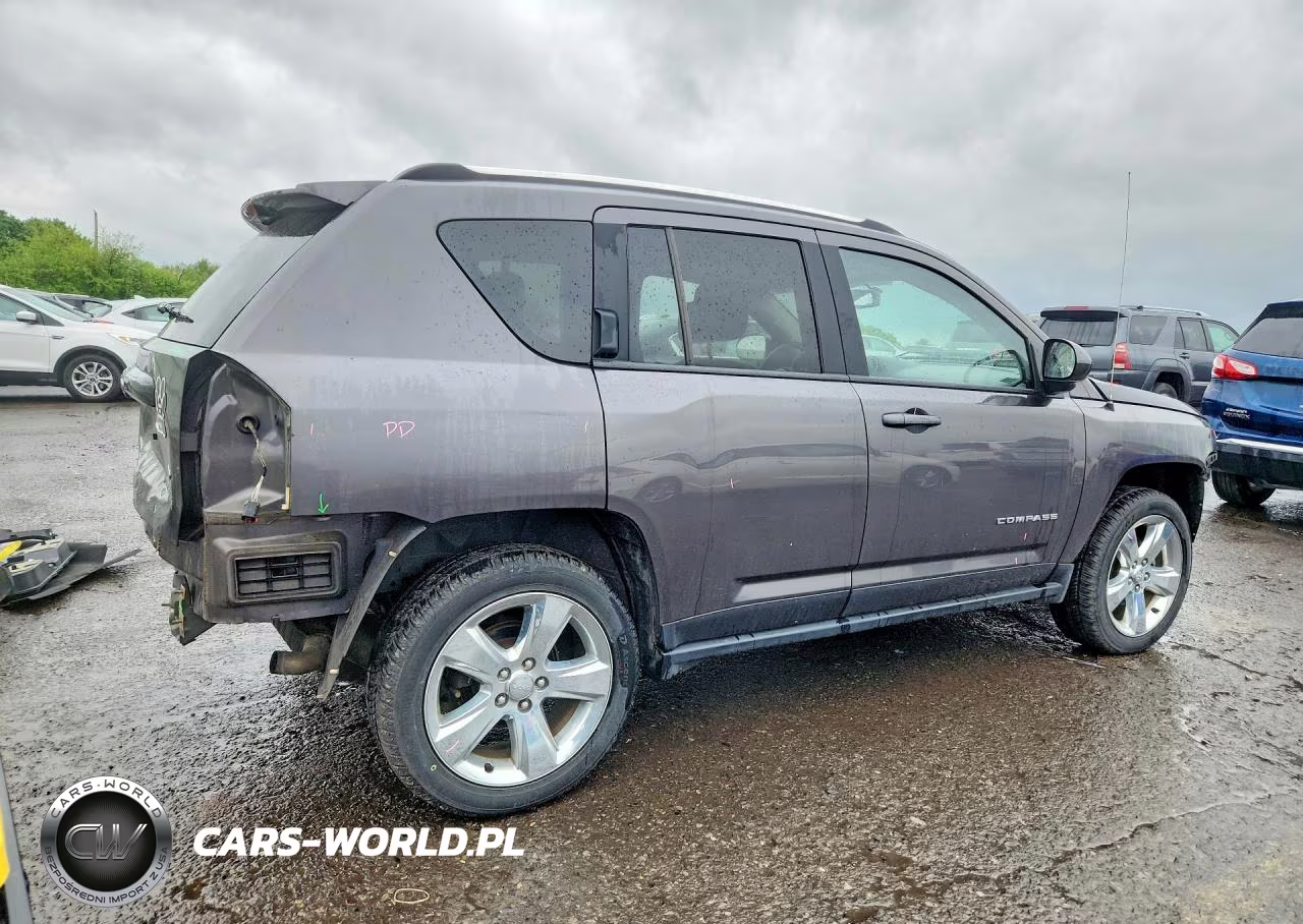 2015 Jeep Compass Latitude VIN:1C4NJDEB6FD202847 - 3