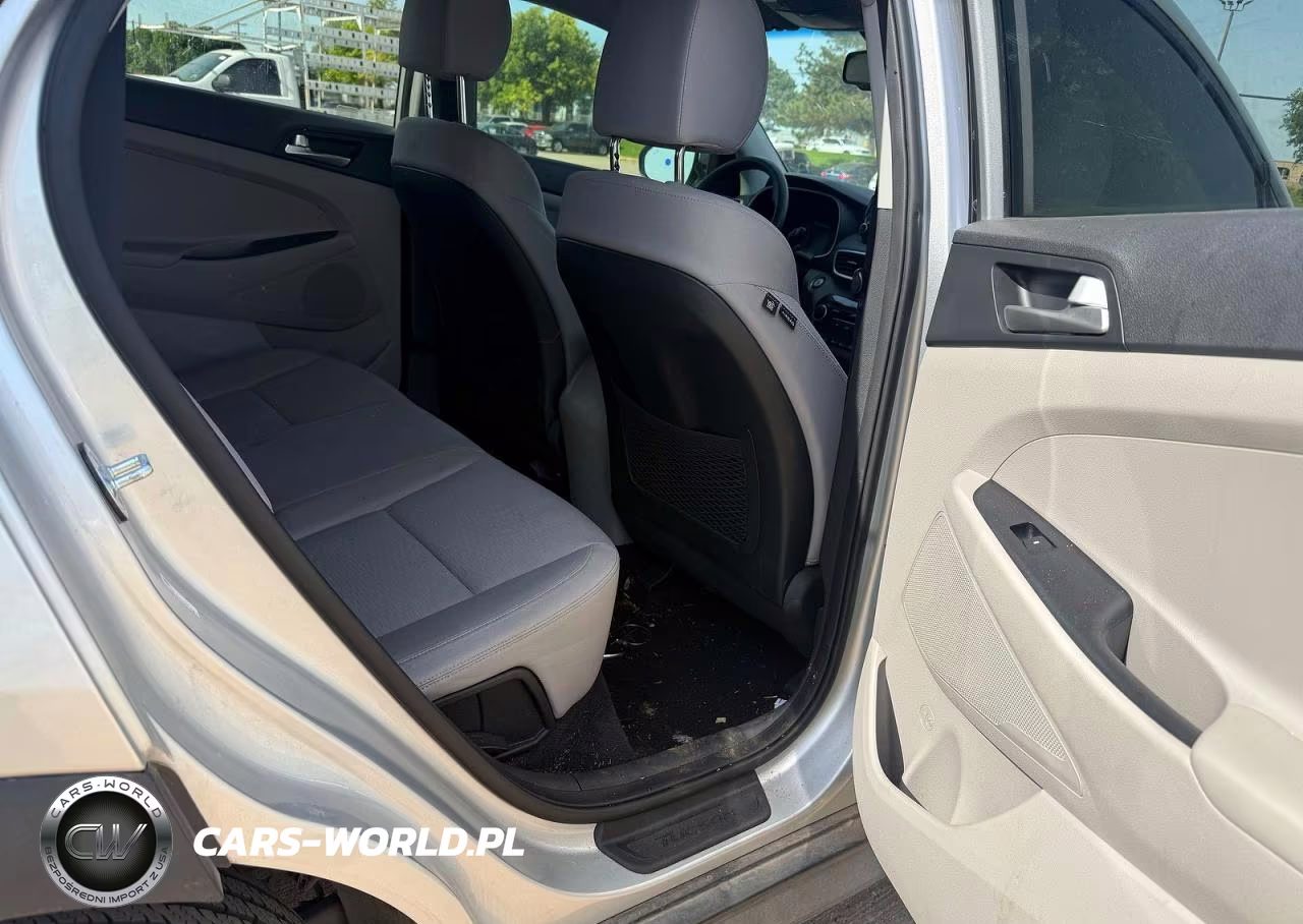 2019 Hyundai Tucson Value VIN:KM8J3CA47KU899073 - 6