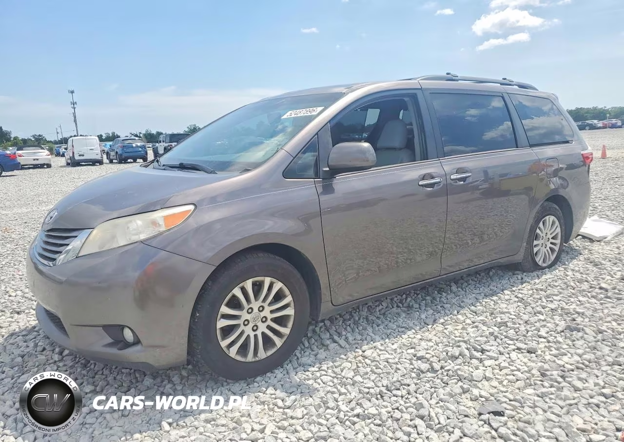 2016 Toyota Sienna Xle 8-Passenger