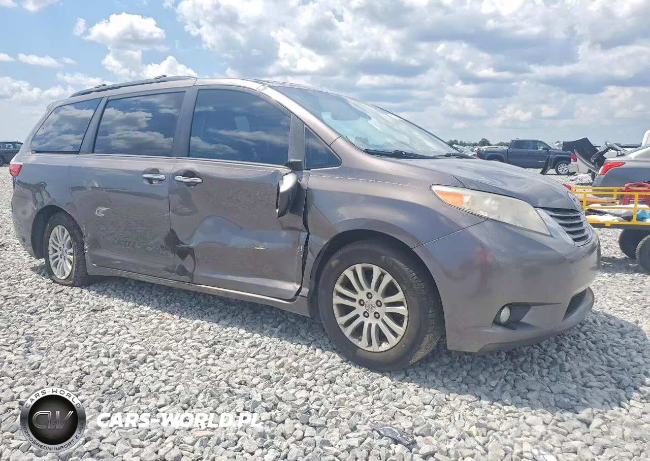 2016 Toyota Sienna Xle 8-Passenger VIN:5TDYK3DC9GS710458 - 4