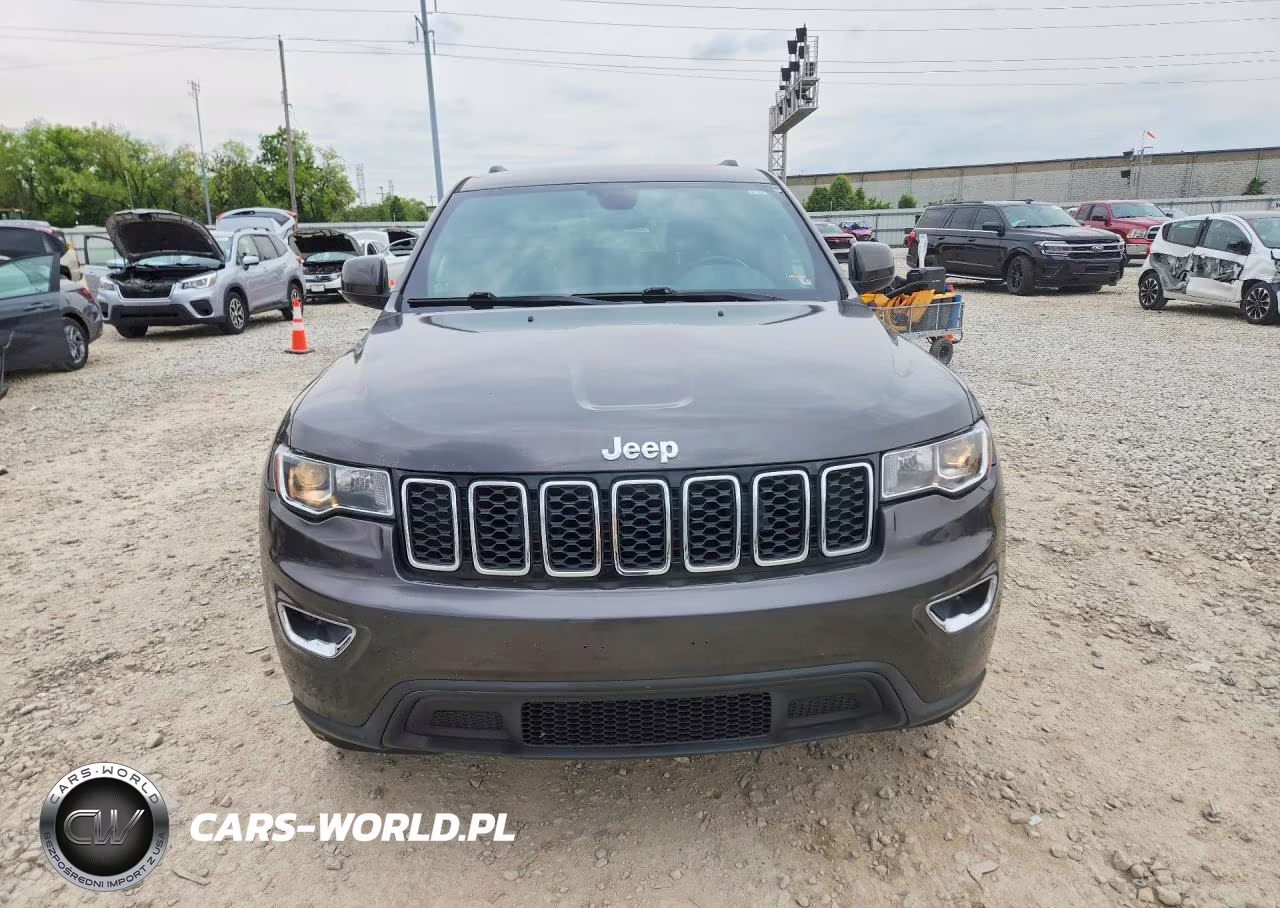 2017 Jeep Grand Cherokee Laredo VIN:1C4RJFAG6HC826056 - 5