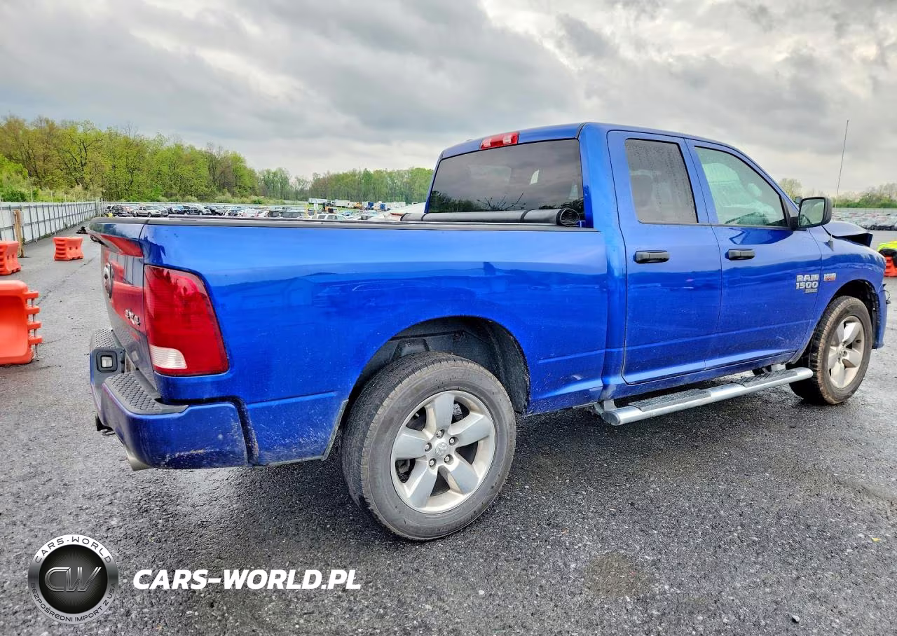 2019 Ram 1500 Classic Tradesman VIN:1C6RR7FT6KS522525 - 3