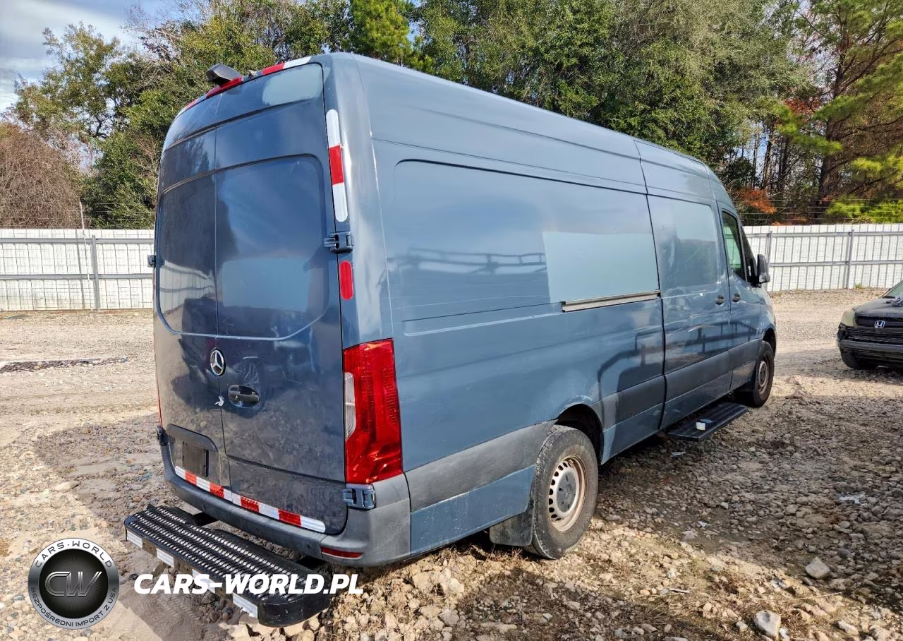 2019 Mercedes Benz Sprinter 2500 Delivery Van VIN:WD4PF1CD0KP137053 - 3