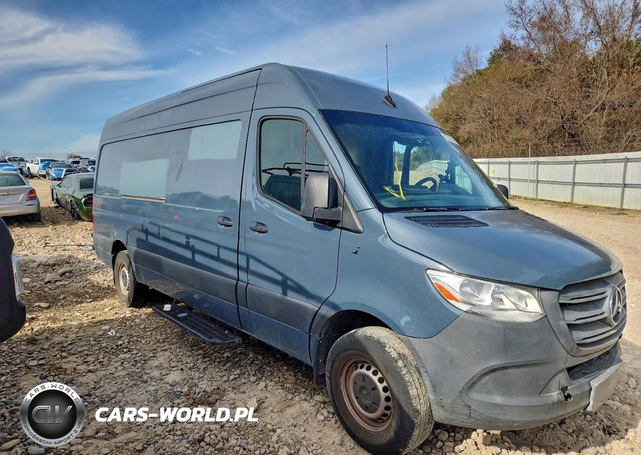 2019 Mercedes Benz Sprinter 2500 Delivery Van VIN:WD4PF1CD0KP137053 - 4