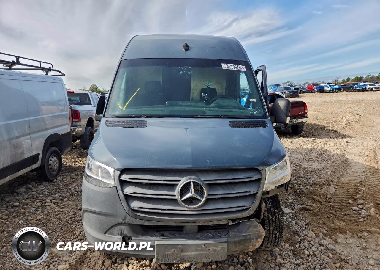 2019 Mercedes Benz Sprinter 2500 Delivery Van VIN:WD4PF1CD0KP137053 - 5